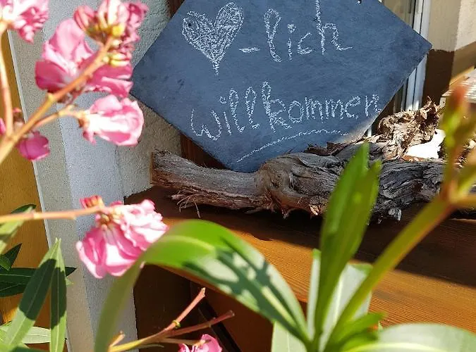 Weingut U. Gaestehaus Becker 3*