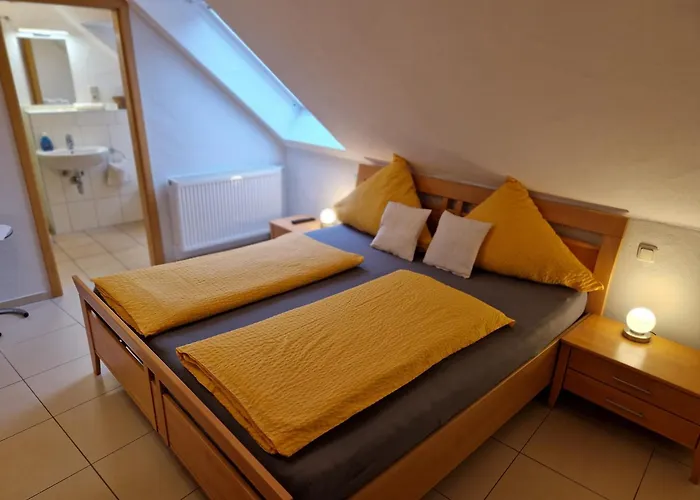 Weingut U. Gaestehaus Becker Gæstehus 3*