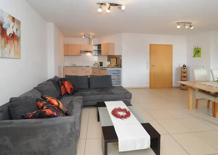 Weingut U. Gaestehaus Becker Gæstehus