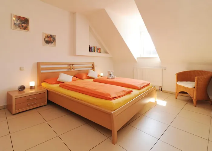 Weingut U. Gaestehaus Becker 3*